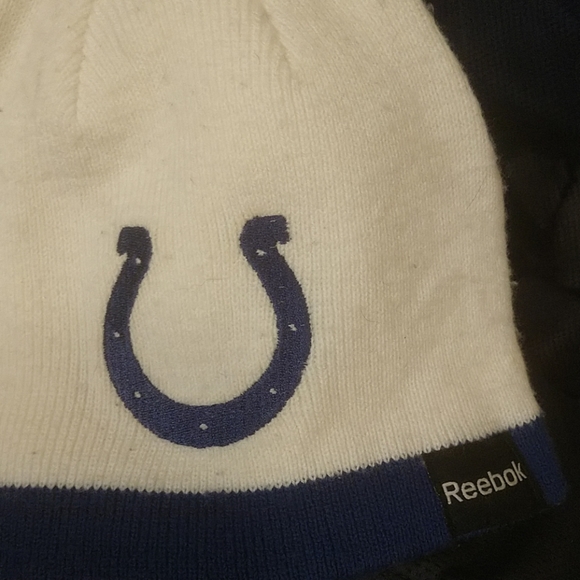 Indianapolis Colts beanie from Reebok - Picture 1 of 1